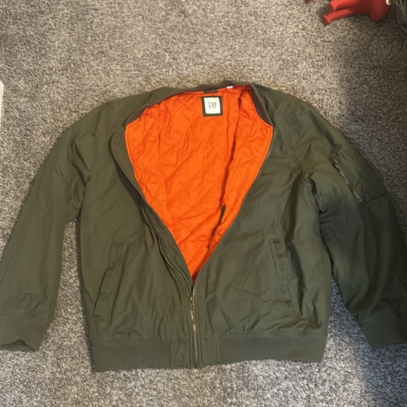 Green bomber jacket - Picture 2 of 3